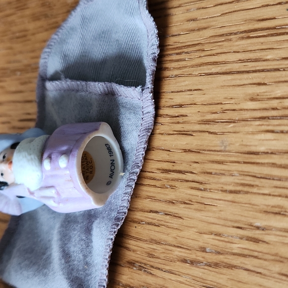 Avon American Fashion Thimble 1920's in box. - Picture 3 of 5